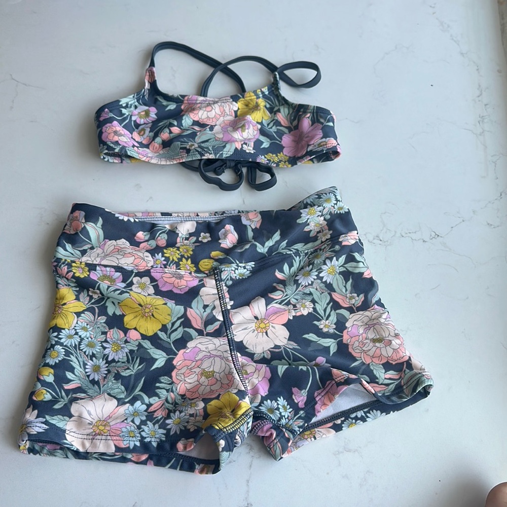Kids Art class 7/8 M bikini grey with flower print